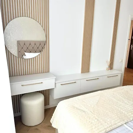 Apartment View Luxury Apartament,parking, Kingsize Bed *