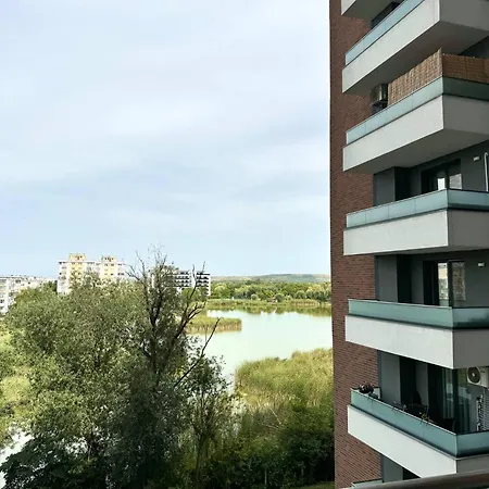 View Luxury Apartament,parking, Kingsize Bed *